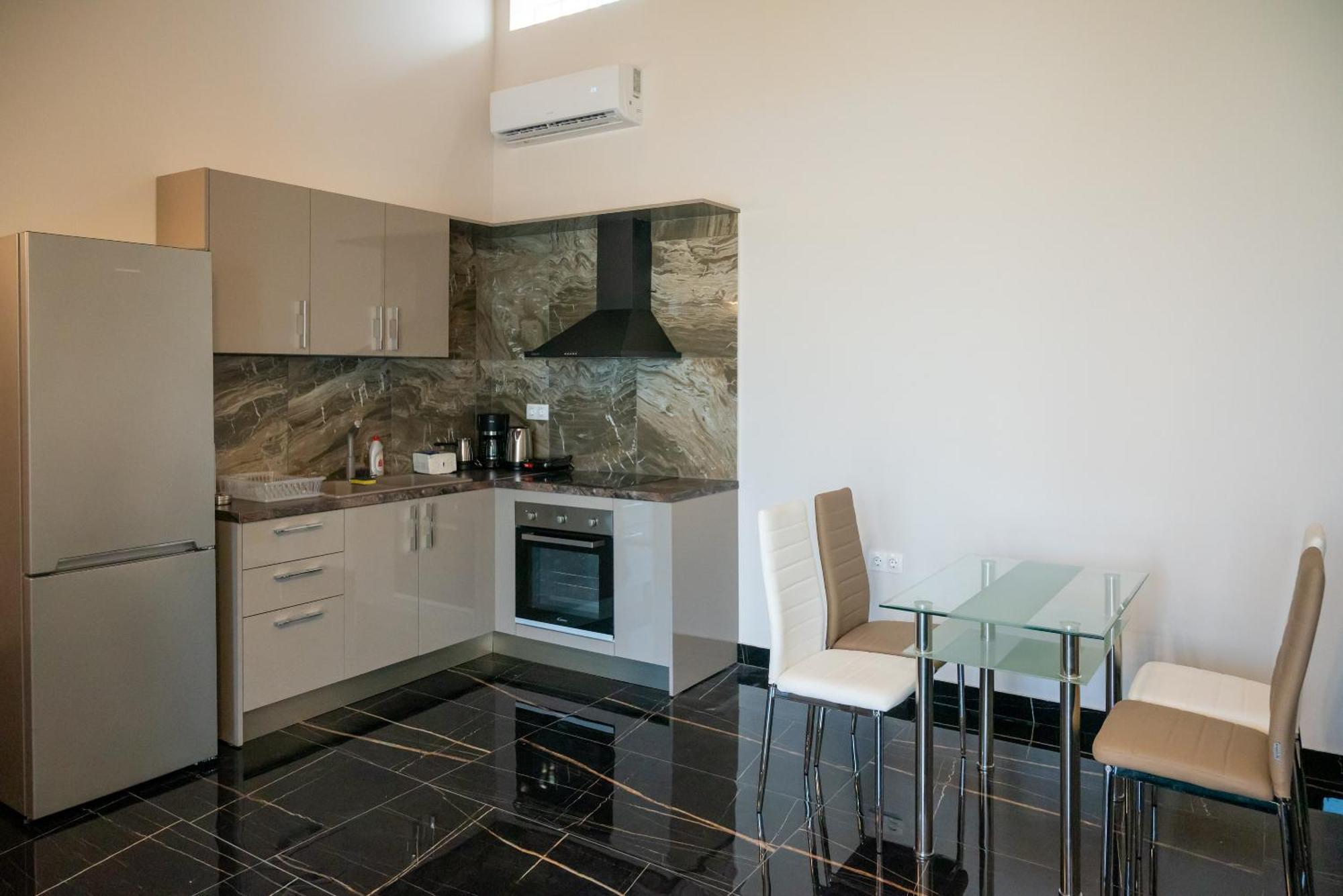 Paradise Apartments Artemida Extérieur photo
